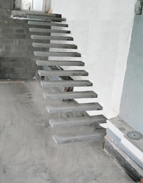 Консольные бетонные лестницы